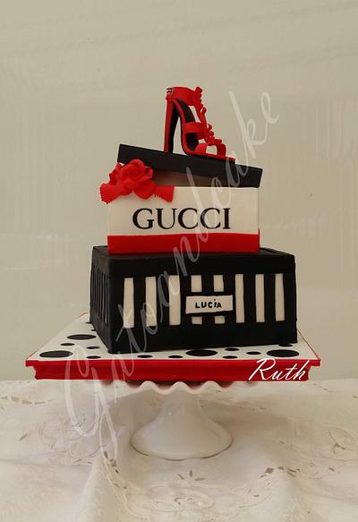  luxury and elegance - Cake by Ruth - Gatoandcake