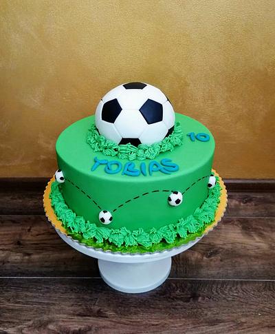 Football cake - Cake by Moniena