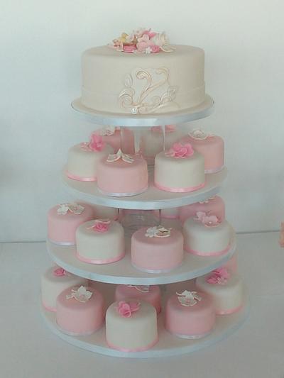 Cake and small cakes - Cake by ArtDolce - Cake Design