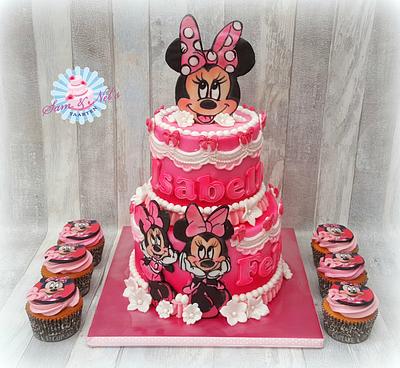 Handpainted Minnie Mouse cake - Cake by Sam & Nel's Taarten