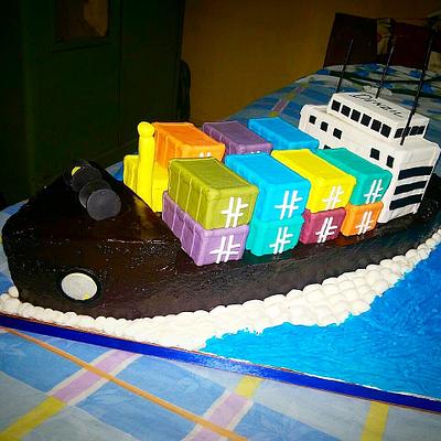 Cargo ship cake - Cake by Susanna Sequeira