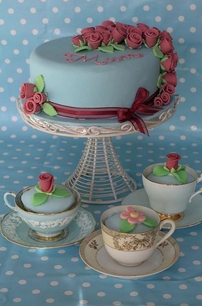 Mother's Day cake - Cake by Suzanne Owen