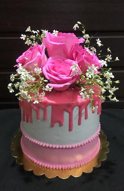 Pink n white cake - Cake by Flavoursofjoy