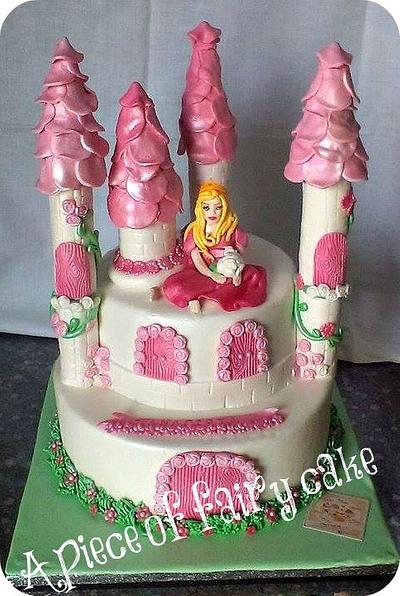 Princess castle - Cake by apieceofairycake