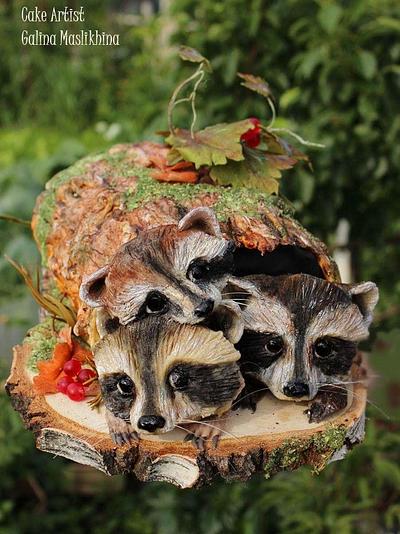 Raccoons in the old stump - Cake by Galina Maslikhina