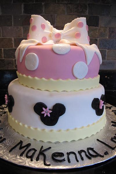 Mini Mouse  - Cake by Sharon