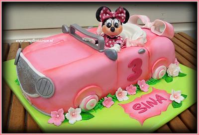 Minnie Mouse in her car :) - Cake by Sam & Nel's Taarten