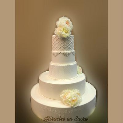 White wedding cake - Cake by miracles_ensucre