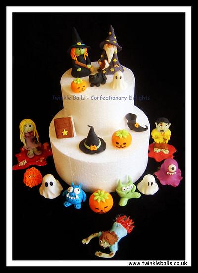 Halloween Cake Toppers - Cake by Jennifer Woracker