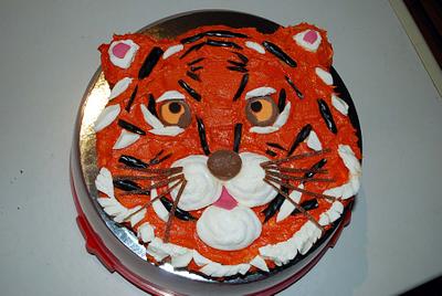 Buttercream Tiger Cake - Cake by BloominScrumptious