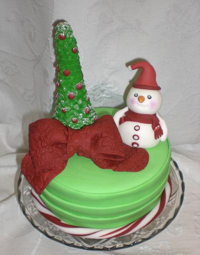 Cute Snowman - Cake by Maggie Rosario