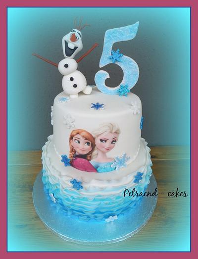 Frozen Elsa and Anna - Cake by Petraend