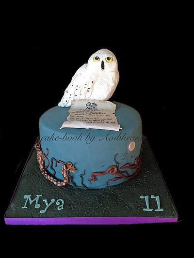Hedwig and Hogwarts invite - Cake by Aoibheann Sims