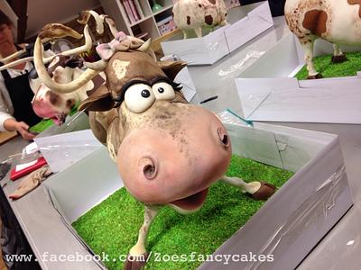 Sculpted cow cake :) made In a Kaysie lackey class - Cake by Zoe's Fancy Cakes