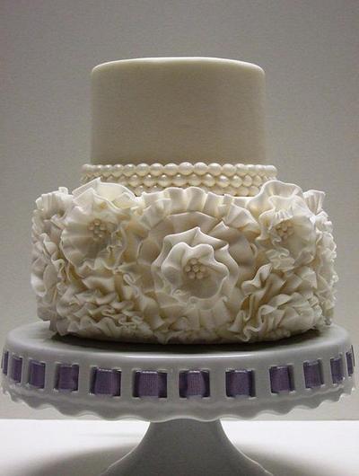 Ruffled wedding cake - Cake by MelinArt