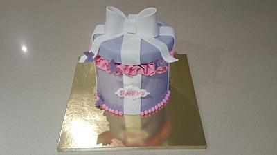 Gift Box Cake - Cake by The Little Cake Factory 