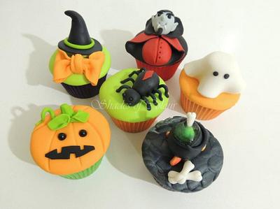 Halloween Samples - Cake by Shereen