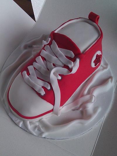 red hi-top - Cake by tiger