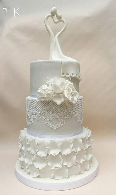 white wedding - Cake by CakesByKlaudia
