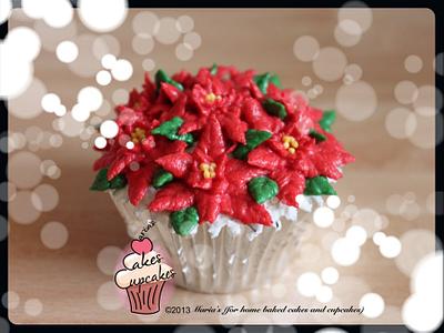 Mini Poinsettias - Cake by Maria's