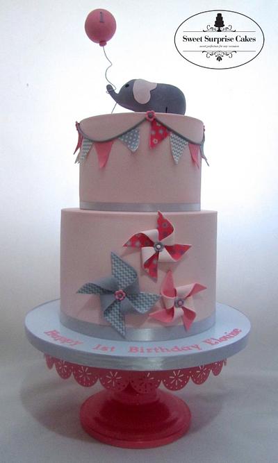 Elephant and PinWheels - Cake by Rose, Sweet Surprise Cakes