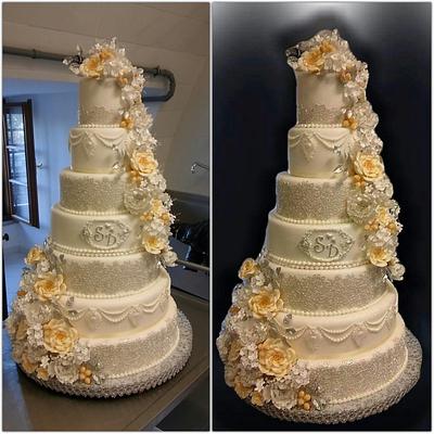 Big wedding cake - Cake by Marianna Jozefikova