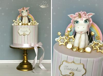 Little Unicorn - Cake by Lorna