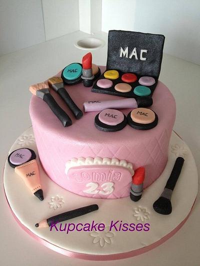 MAC Make up cake - Cake by Lauren