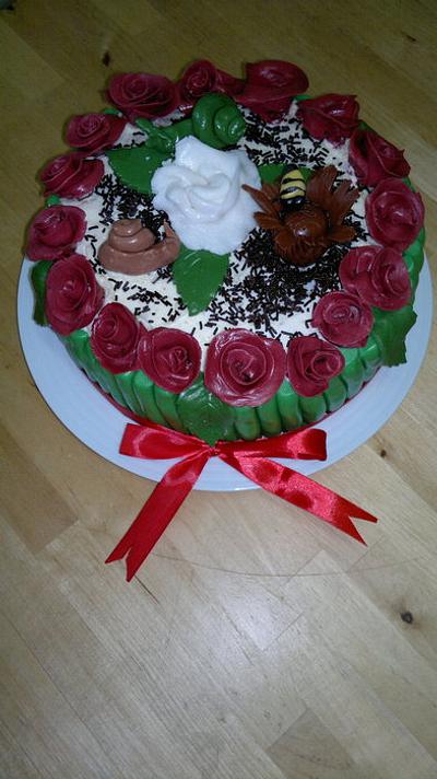 Flowers and bees - Cake by Susana