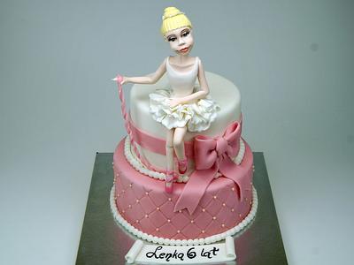 Ballerina Cake - Cake by Beatrice Maria