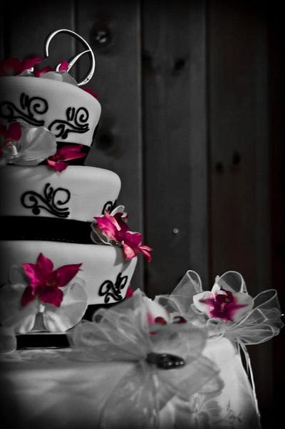 Topsy Turvy Wedding - Cake by Cheryl