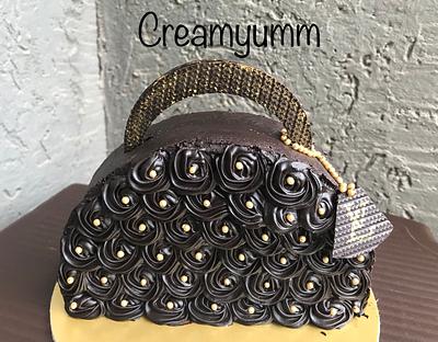 Purse cake  - Cake by Creamyumm