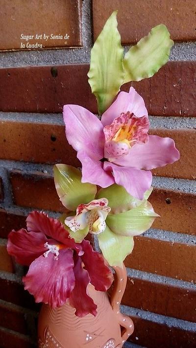 Orchidea + Hibiscus bouquet - Cake by Sonia de la Cuadra
