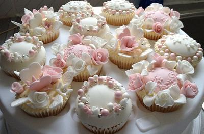 Pink and Whites - Cake by Steph Walters