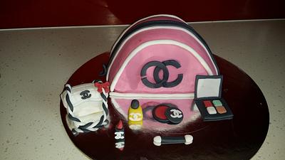channel beauty case - Cake by susi