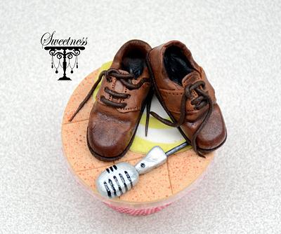 Old Brown Shoes !!! - Cake by khushi