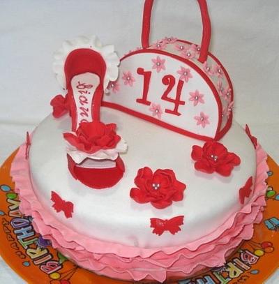 Shoe and purse - Cake by ninaghimpe
