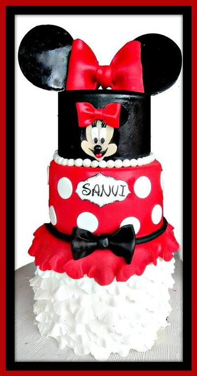 Minnie Mouse  - Cake by Ms.K Cupcakes