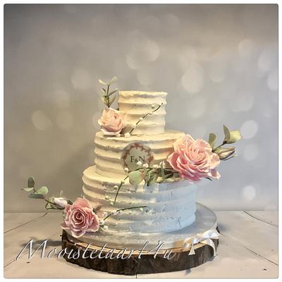 Weddingcake with roses of cold porselain... - Cake by Mooistetaart4u - Amanda Schreuder