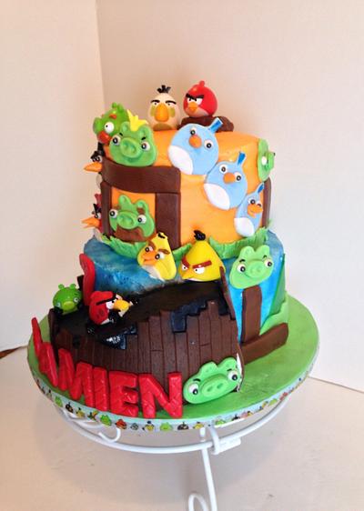 Angry Birds - Cake by Sheri Hicks