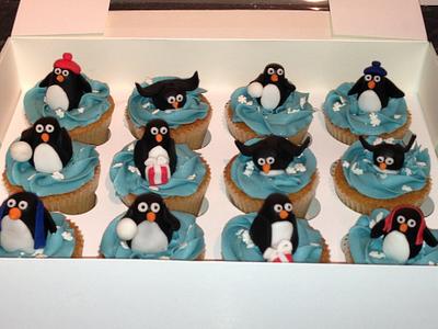 Penguin cupcakes! - Cake by Butterdreamscakes