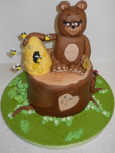 Honey Bear - Cake by Laurie
