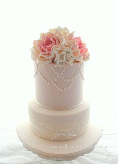 Roses wedding cake - Cake by D'lish Cupcakes -Natalie McGrane