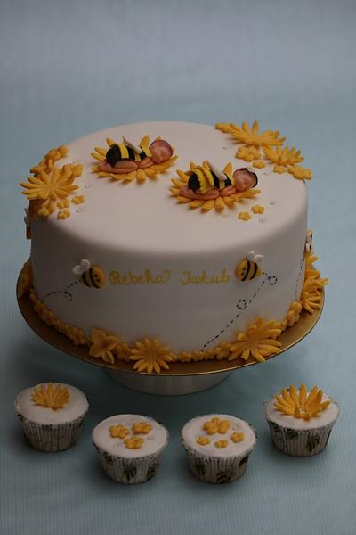 Cake and cupcakes with bees :  - Cake by Lucya 