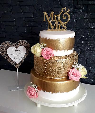 Gold Wedding Cake - Cake by SweetcakesTz
