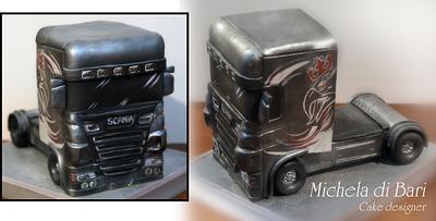 Topper truck hand painted - Topper camion dipinto a mano - Cake by Michela di Bari