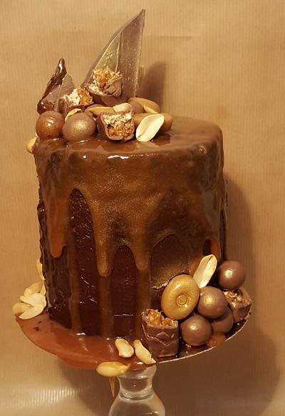 Snickers Choco Delight - Cake by Domnaki's