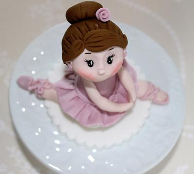Little ballerina - Cake by Zoe's Fancy Cakes