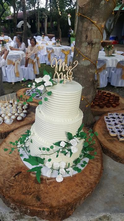A rustic wedding - Cake by Karamelo Cakes & Pastries