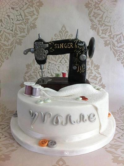 Singer Sewing Machine Cake - Cake by CakeyBakey Boutique